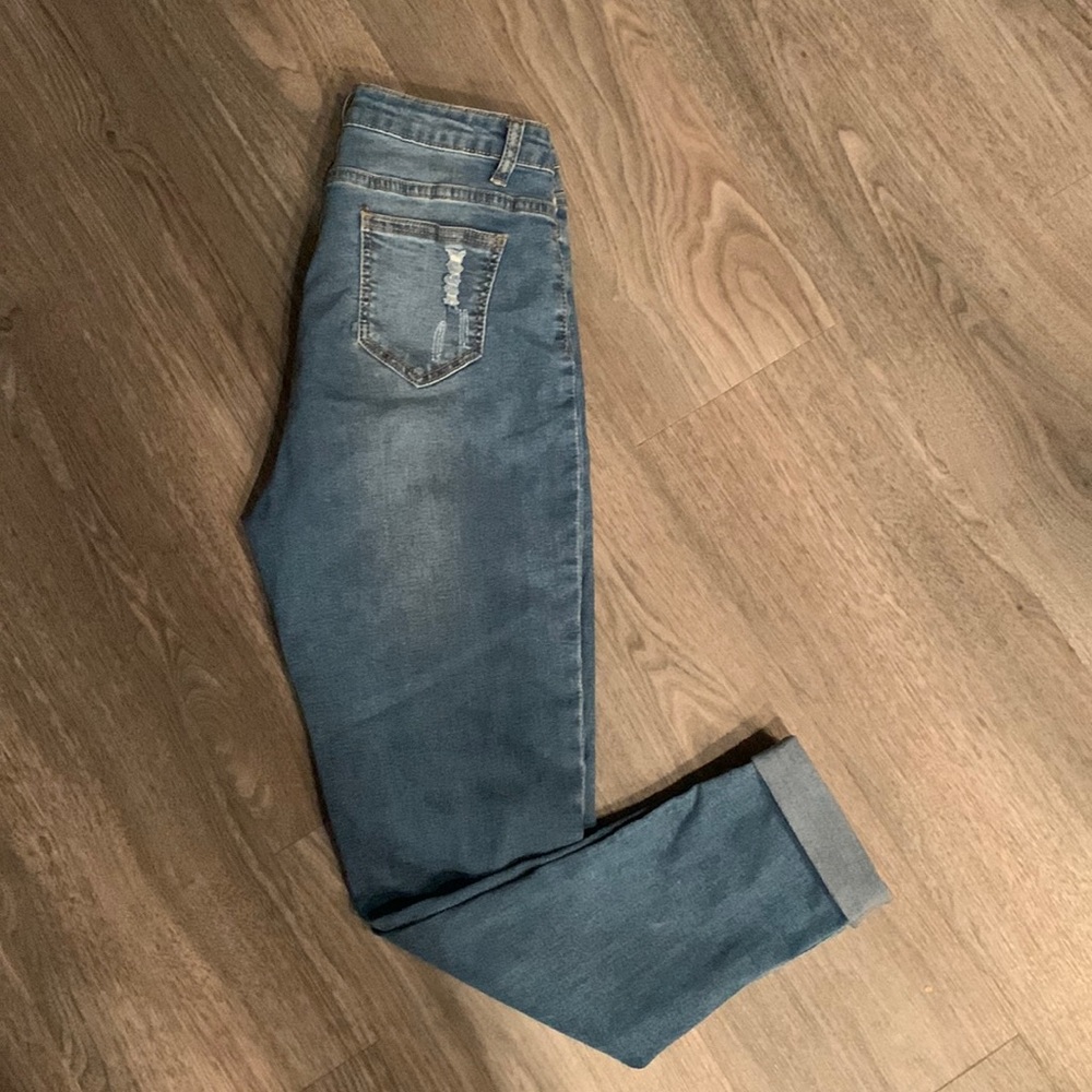 SHEIN Women’s Distressed Jeans